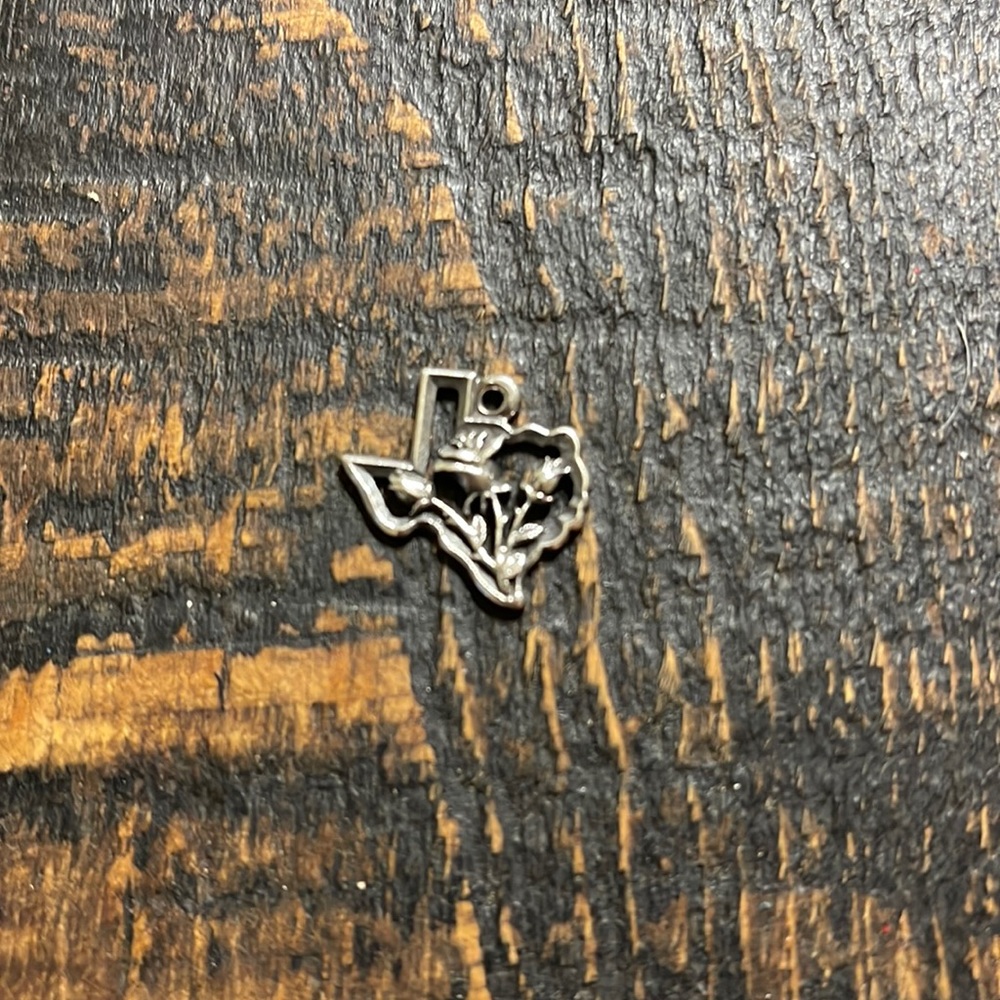 ✨Retired & Rare✨ James Avery Yellow Rose of Texas